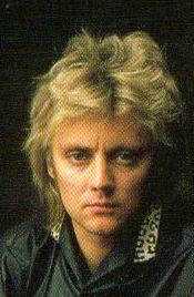 Hottest drummer on earth!! keep playing!!